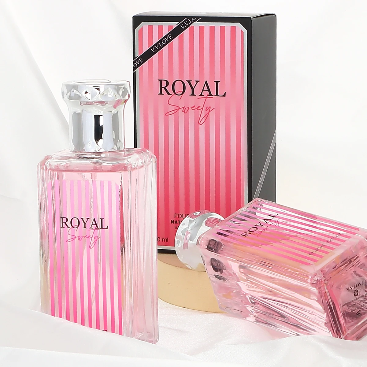 1pc 100ml/3.4fl ,Perfume Designed eau de toilette for women,Persistent fruity and floral notes,Ideal Gift For lady,For Dating
1pc 100ml/3.4fl ,Perfume Designed eau de toilette for women,Persistent fruity and floral notes,Ideal Gift For lady,For Dating