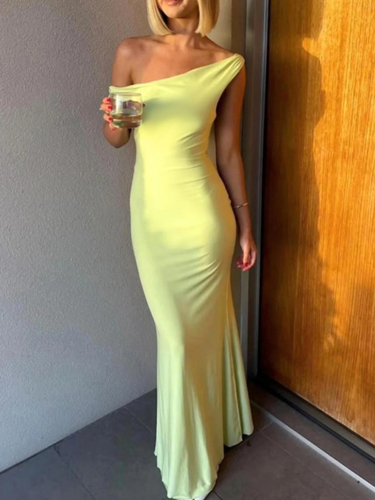 Slim Fit One Shoulder Fish Tail Dress Slim Shoulder Fishtail Swing Dress
Slim Fit One Shoulder Fish Tail Dress Slim Shoulder Fishtail Swing Dress