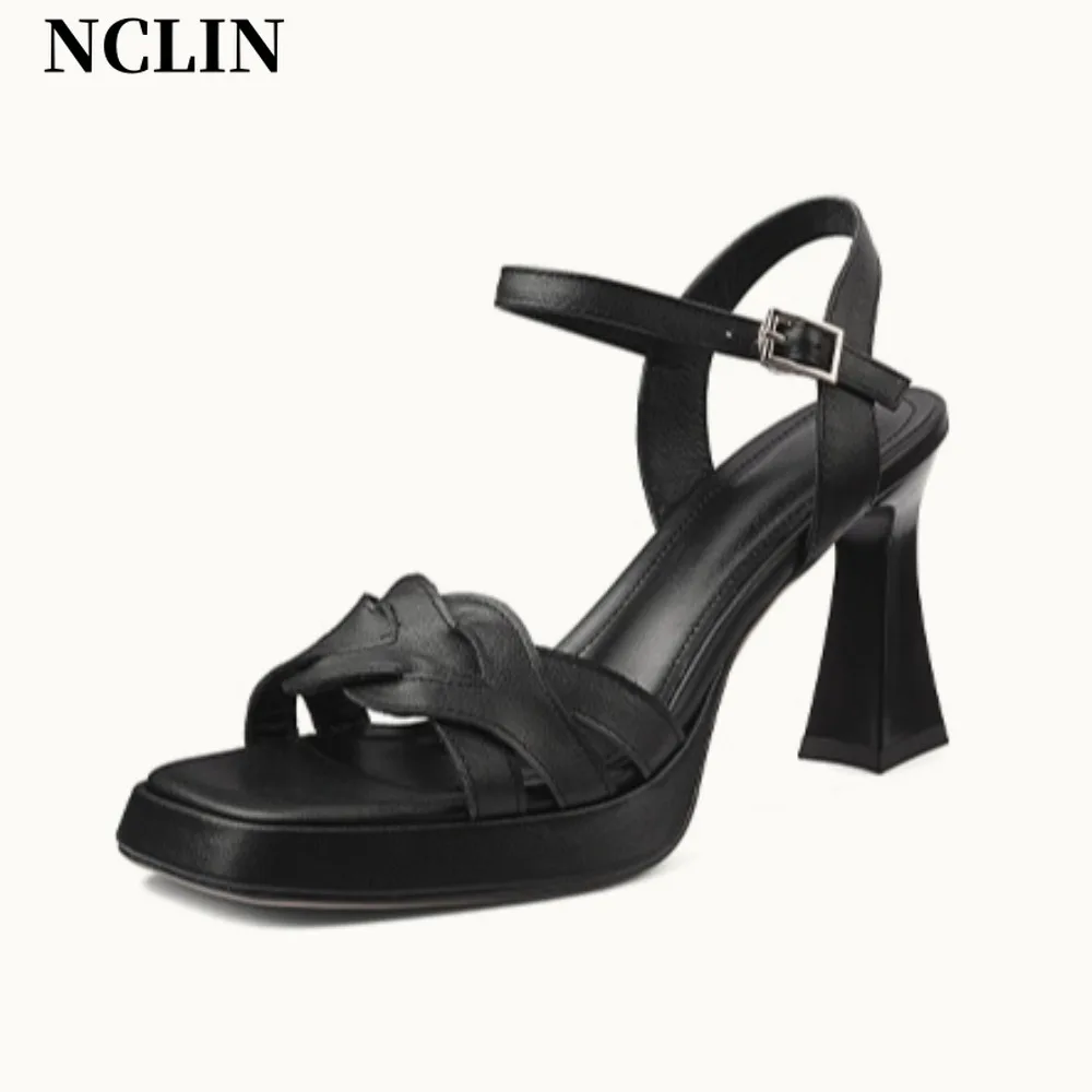 Women's 2025 Summer Fashion Sandals 9cm High Heel Outdoor Sandalias Elegant Wedding Shoes Bridal Plus Size 34-39 Buckle Strap
Women's 2025 Summer Fashion Sandals 9cm High Heel Outdoor Sandalias Elegant Wedding Shoes Bridal Plus Size 34-39 Buckle Strap