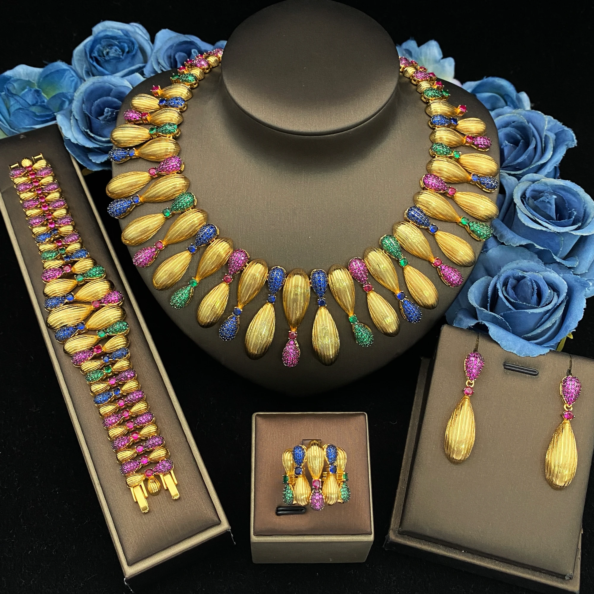 JRH Royal Style Heavy Gold Plated Zircon Luxury 4Pcs Set Necklace Earrings Bracelet Ring Women's High-end Jewelry Accessories
JRH Royal Style Heavy Gold Plated Zircon Luxury 4Pcs Set Necklace Earrings Bracelet Ring Women's High-end Jewelry Accessories