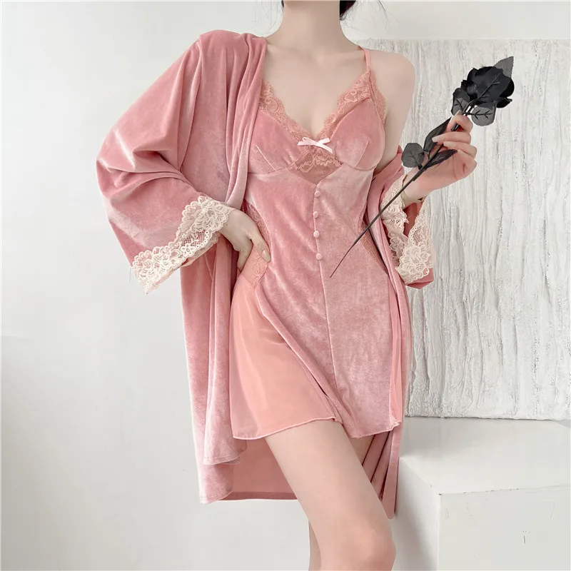 Sexy Lace Gold Velvet Sleepwear for Women New Autumn Winter Robe Set Female Nightdress Two Piece Bathrobe Warm Home Clothing
Sexy Lace Gold Velvet Sleepwear for Women New Autumn Winter Robe Set Female Nightdress Two Piece Bathrobe Warm Home Clothing