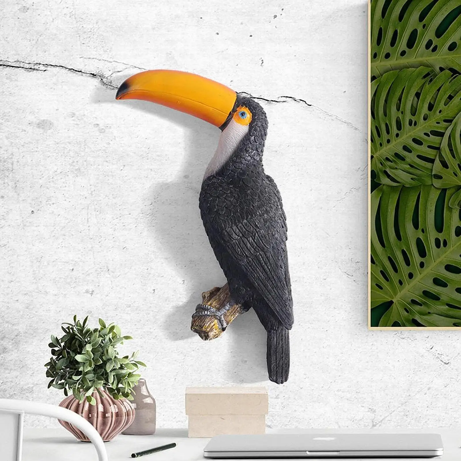 Garden Toucan Tree Hugger Resin Figure Animal Ornament Garden Decoration for Patio and Outdoor Gardens
Garden Toucan Tree Hugger Resin Figure Animal Ornament Garden Decoration for Patio and Outdoor Gardens