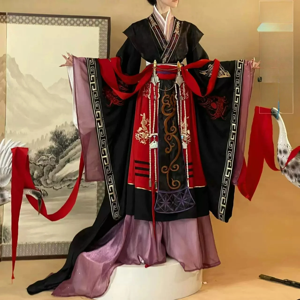 The royal family of Guangling often wears three thousand Ancient Style Hanfu Halloween Uniform Carnival Party Role Clothes
The royal family of Guangling often wears three thousand Ancient Style Hanfu Halloween Uniform Carnival Party Role Clothes