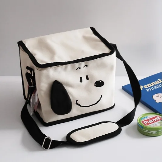 Уличная сумка для пикника Snoopy, вместительная переносная изоляционная коробка, охлаждающая изоляция, мультяшная кавайная аниме игрушка
Уличная сумка для пикника Snoopy, вместительная переносная изоляционная коробка, охлаждающая изоляция, мультяшная кавайная аниме игрушка