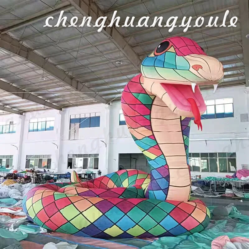 2025 New Year animal mascot inflatable color snake King air model with blower outdoor display decorative props
2025 New Year animal mascot inflatable color snake King air model with blower outdoor display decorative props