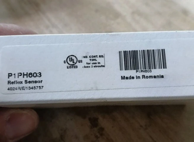 Совершенно новый оригинальный фотоэлектрический переключатель P1PH603, быстрая доставка
Совершенно новый оригинальный фотоэлектрический переключатель P1PH603, быстрая доставка