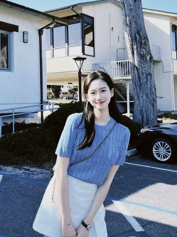 Синий вязаный свитер Klein, женский круглый топ Ne Twist Flower ort Sve Top with Chest ket Commute Sle Slim Fit, летняя футболка...
Синий вязаный свитер Klein, женский круглый топ Ne Twist Flower ort Sve Top with Chest ket Commute Sle Slim Fit, летняя футболка...