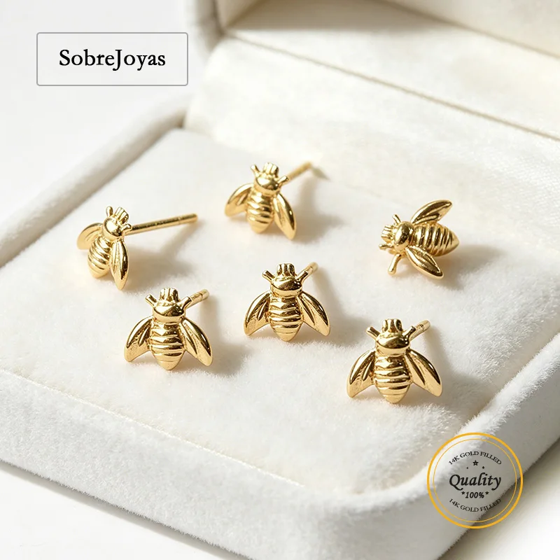 14K Gold Filled Bee Charm Post Earrings Fashionable Beeswax Design Women's Gold Jewelry Stud Earrings for DIY Findings
14K Gold Filled Bee Charm Post Earrings Fashionable Beeswax Design Women's Gold Jewelry Stud Earrings for DIY Findings