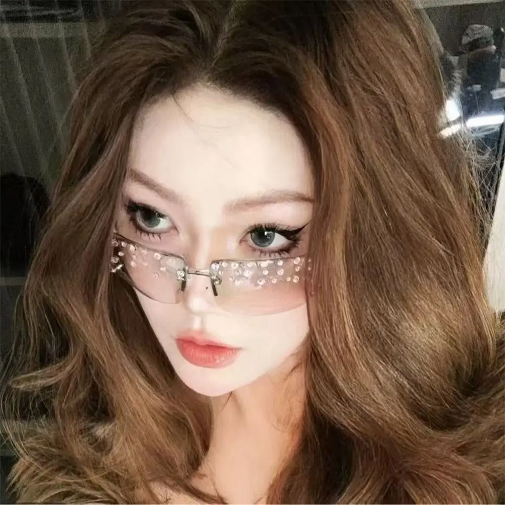 Trendy Y2K Diamond Sunglasses Rimless UV Protection Rectangle Shades Designer Sun Glasses for Travel and Photoshoots
Trendy Y2K Diamond Sunglasses Rimless UV Protection Rectangle Shades Designer Sun Glasses for Travel and Photoshoots