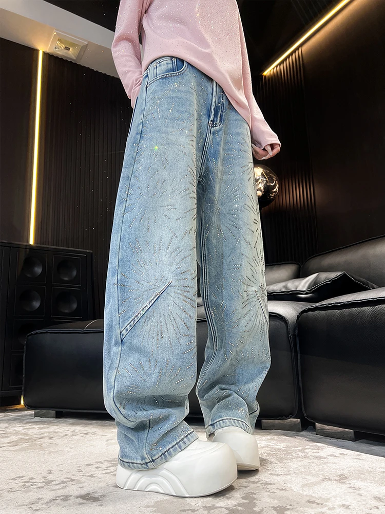 Женские джинсы с высокой талией, на флисовой подкладке, утягивающие, с блестящими стразами в виде фейерверка, брюки-клеш, зимняя мода, бренд DZBM
Женские джинсы с высокой талией, на флисовой подкладке, утягивающие, с блестящими стразами в виде фейерверка, брюки-клеш, зимняя мода, бренд DZBM