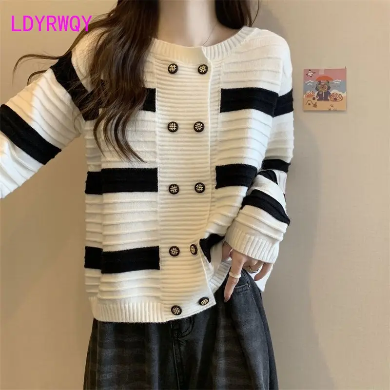 Striped Knitted Cardigan Women's Sweater 2023 Autumn New Korean Long Sleeve Top Coat
Striped Knitted Cardigan Women's Sweater 2023 Autumn New Korean Long Sleeve Top Coat