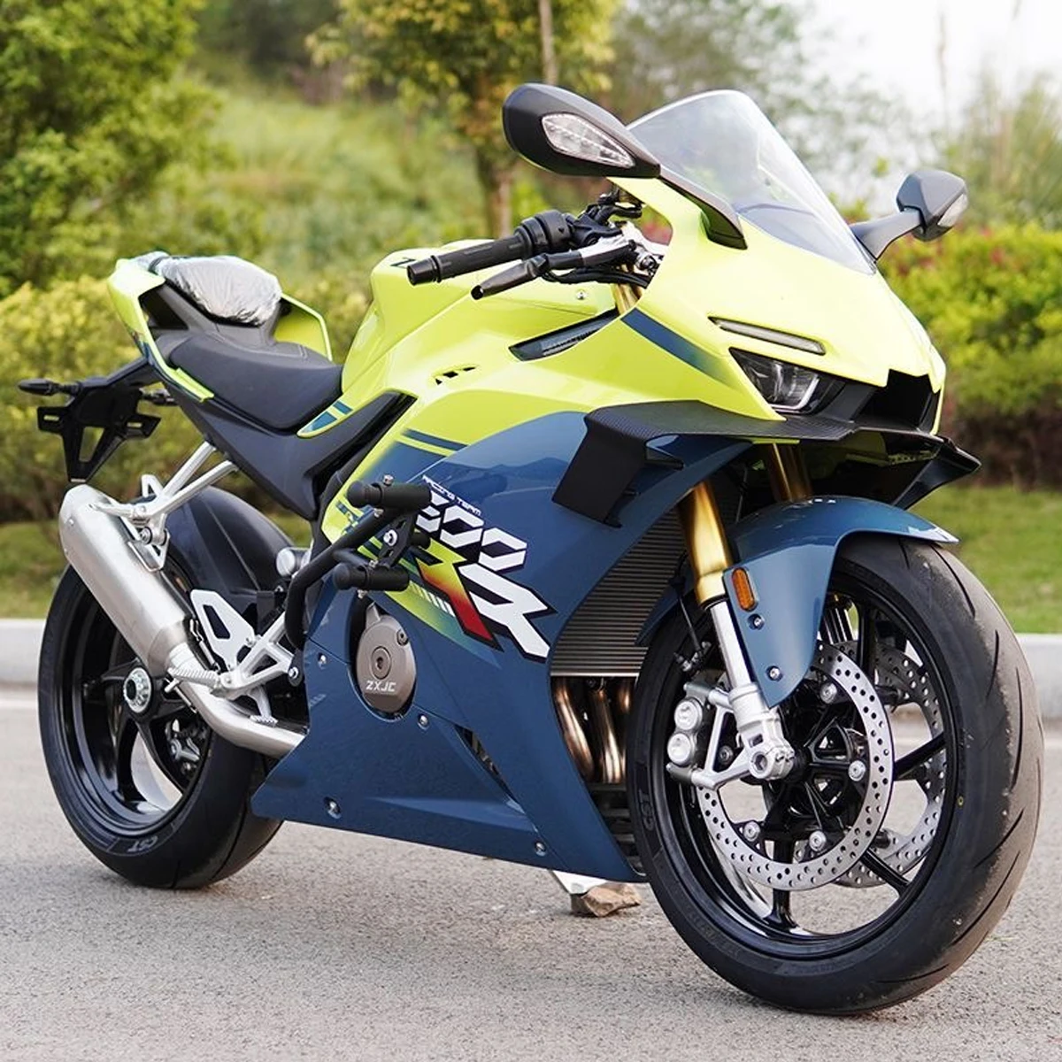 Motorcycle bumper Fit For ZXJC ZXMOTO 500RR ZX500RR aluminum alloy double spring head anti fall protection rod
Motorcycle bumper Fit For ZXJC ZXMOTO 500RR ZX500RR aluminum alloy double spring head anti fall protection rod