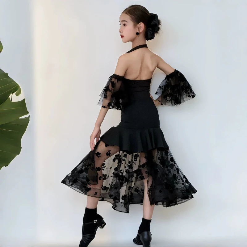 New Modern Black Lace Flower Latin Dance Performance Costume for Girls - Strapless Modern Dance Competition Wear
New Modern Black Lace Flower Latin Dance Performance Costume for Girls - Strapless Modern Dance Competition Wear
