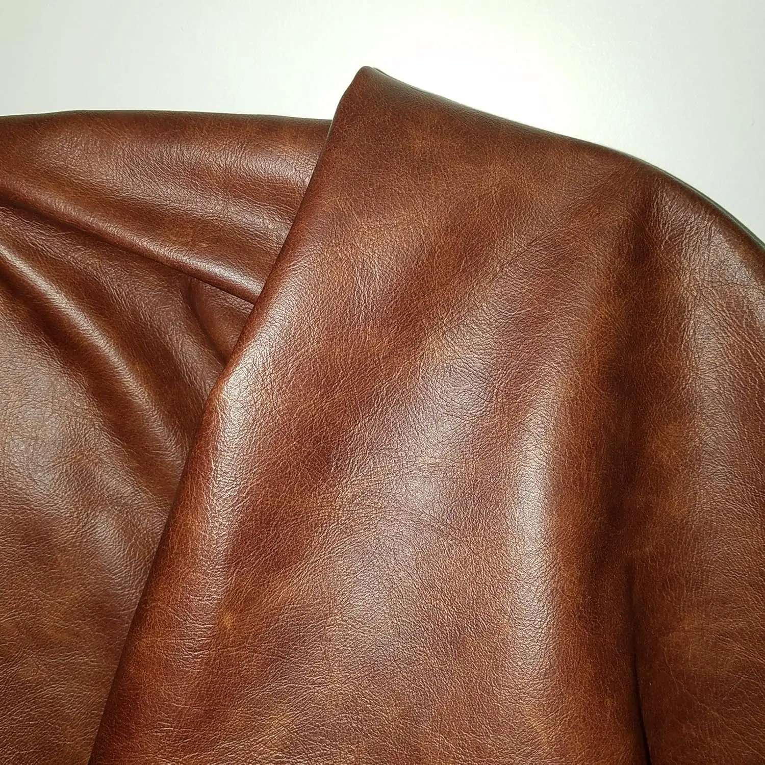 Full Hide- 40-44 sq.ft. (60" x 70") Brown Tan Cognac Weekender Two Tone Soft Upholstery Chap Cowhide Genuine Leather Hide Large
Full Hide- 40-44 sq.ft. (60" x 70") Brown Tan Cognac Weekender Two Tone Soft Upholstery Chap Cowhide Genuine Leather Hide Large