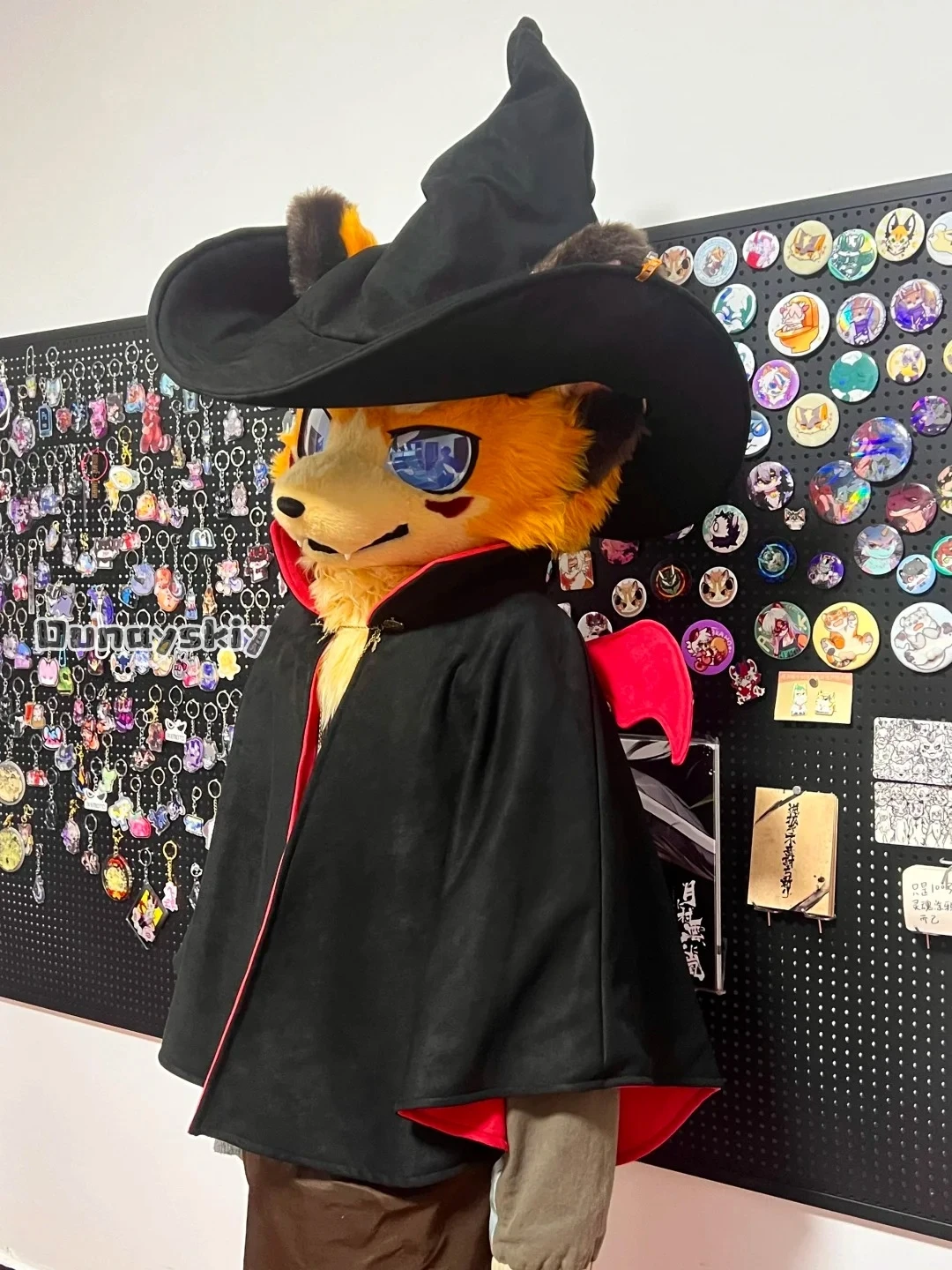 Аниме Kemono Косплей Волшебник Пушистый комбинезон Костюм Волшебный плащ Шляпа Униформа {Amanda Cos} Маскировка на Хэллоуин Kemono Аксессуары Опора
Аниме Kemono Косплей Волшебник Пушистый комбинезон Костюм Волшебный плащ Шляпа Униформа {Amanda Cos} Маскировка на Хэллоуин Kemono Аксессуары Опора