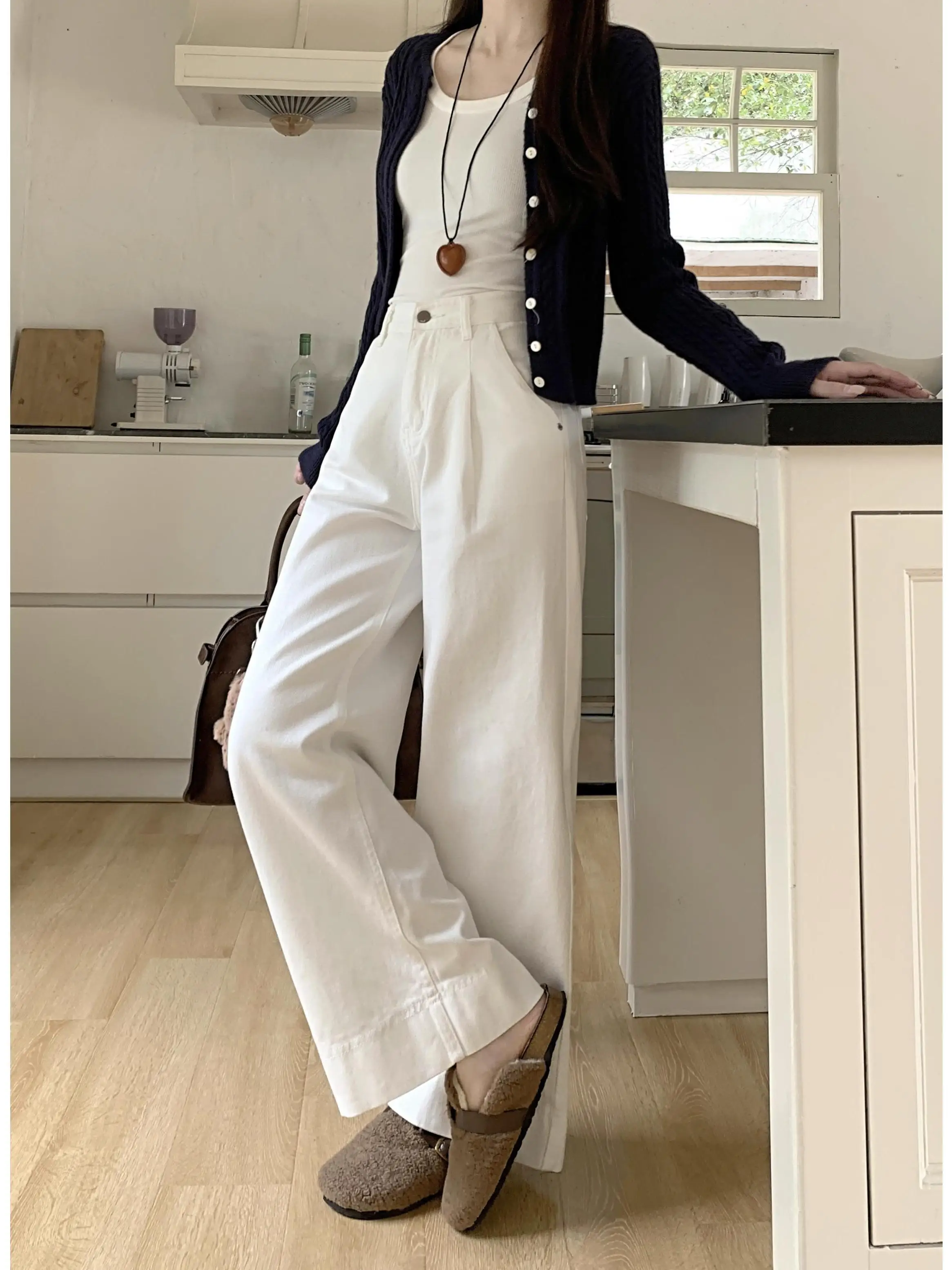 White Straight Leg Loose Fit Jeans Women's Summer 2026 High Waist Casual Versatile Long Pants Korean Style Commute Style
White Straight Leg Loose Fit Jeans Women's Summer 2026 High Waist Casual Versatile Long Pants Korean Style Commute Style