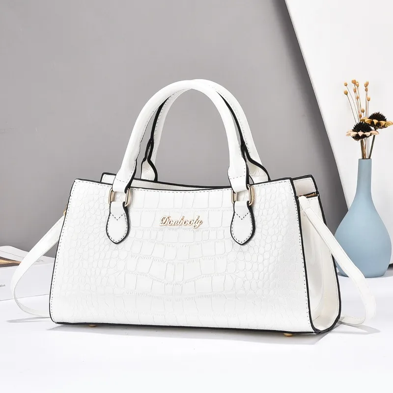 Винтажная женская маленькая сумочка и кошелек из искусственной кожи Boston, модельерская сумка через плечо, женская повседневная дорожная сумка-подушка на плечо
Винтажная женская маленькая сумочка и кошелек из искусственной кожи Boston, модельерская сумка через плечо, женская повседневная дорожная сумка-подушка на плечо