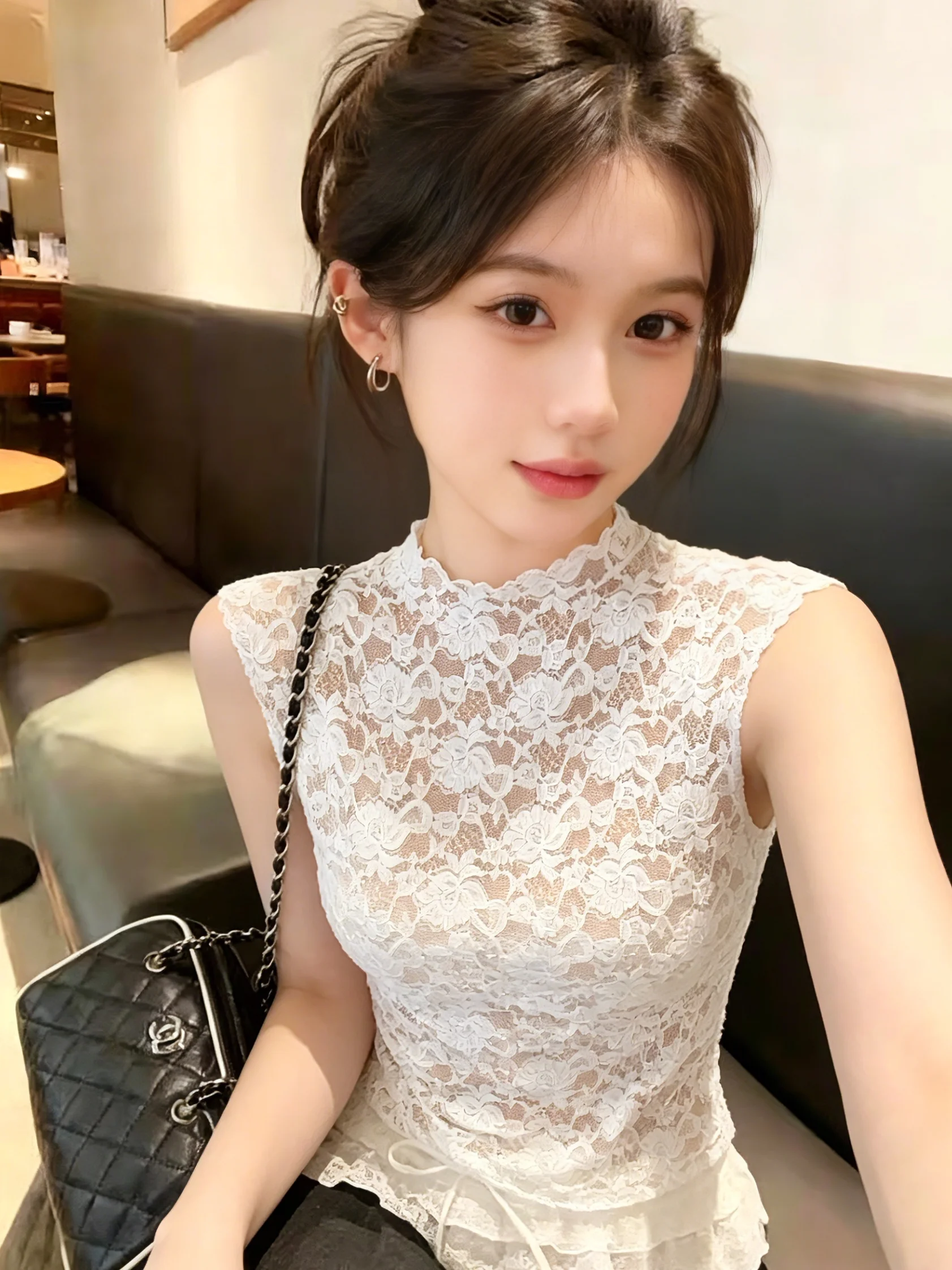Retro Lace Embroidery Sleeveless Vest Women's Summer New Design Spicy Girl Outerwear Top Self-Preservation Style Korean Versi...
Retro Lace Embroidery Sleeveless Vest Women's Summer New Design Spicy Girl Outerwear Top Self-Preservation Style Korean Versi...
