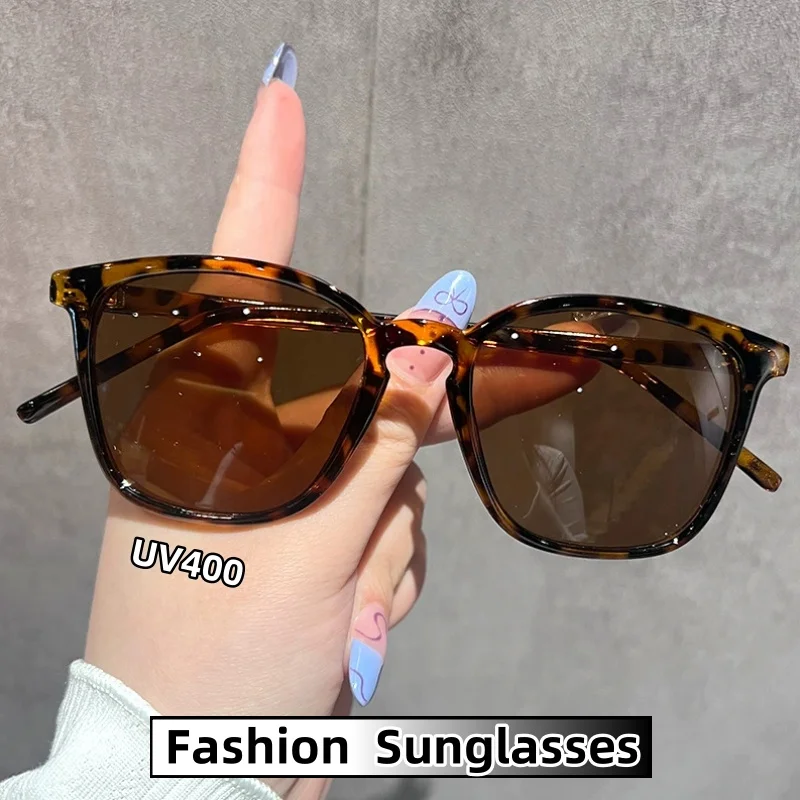 New Fashion Street Photography Trend Sunglasses Women and Men Beach Driving Travel Sport Ultraviolet-proof Shades Eyewear
New Fashion Street Photography Trend Sunglasses Women and Men Beach Driving Travel Sport Ultraviolet-proof Shades Eyewear