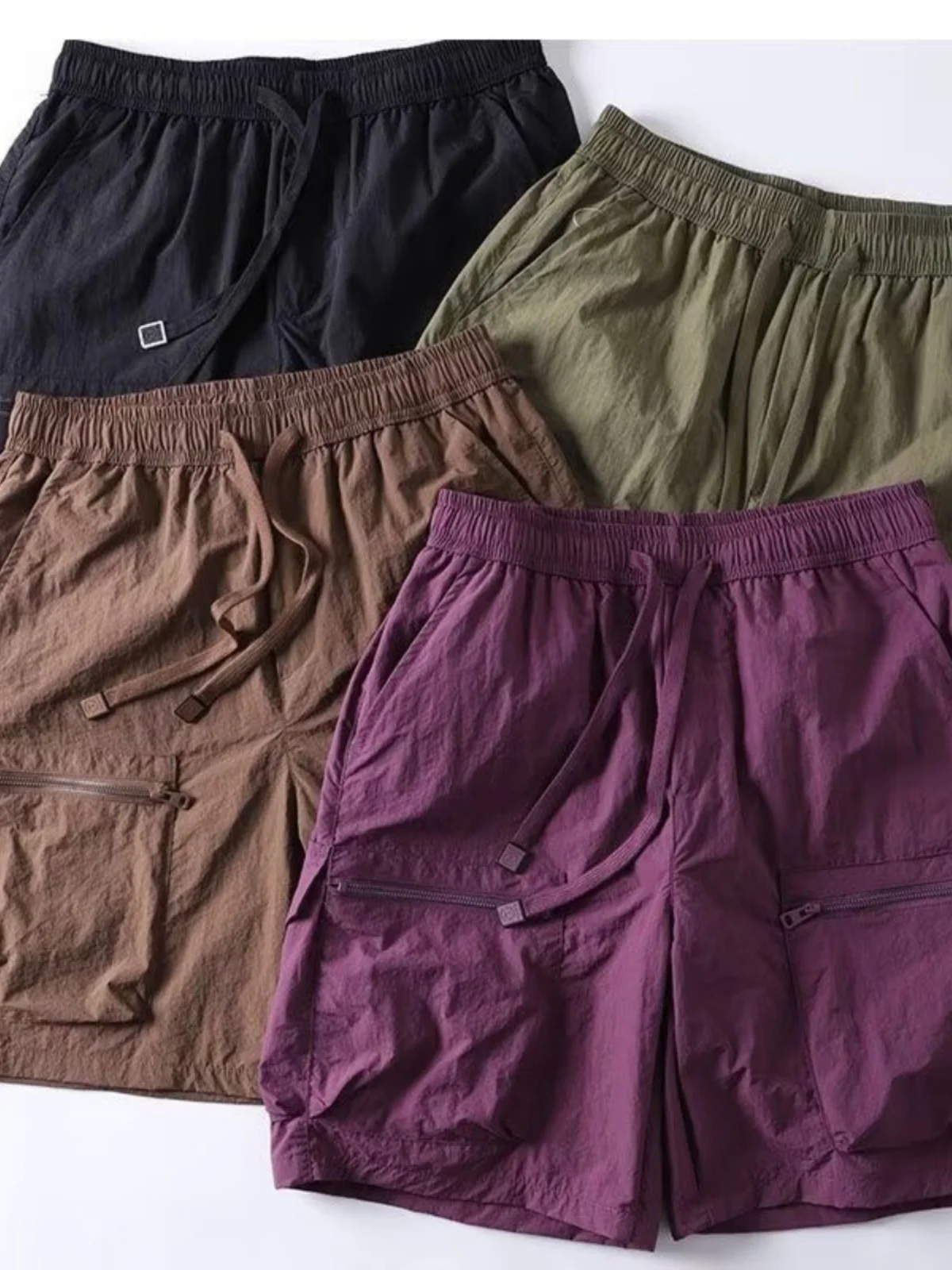 Мужские летние тонкие свободные повседневные брюки из ледяного шелка с множеством карманов, прямые, быстросохнущие, длиной до колена
Мужские летние тонкие свободные повседневные брюки из ледяного шелка с множеством карманов, прямые, быстросохнущие, длиной до колена