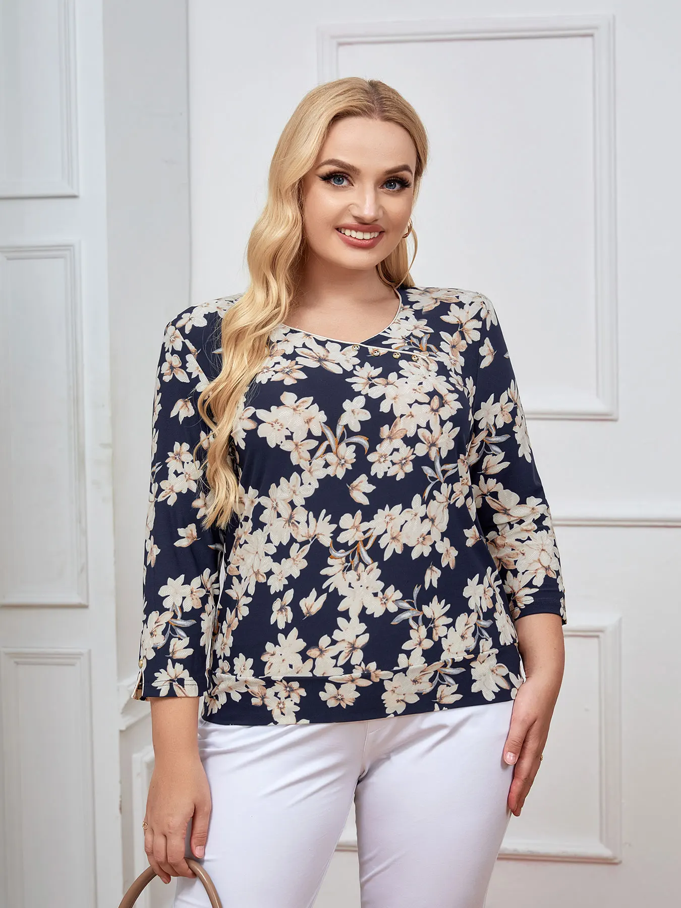 Women Plus Size Knitted Spring And Autumn Fashionable Top
Women Plus Size Knitted Spring And Autumn Fashionable Top
