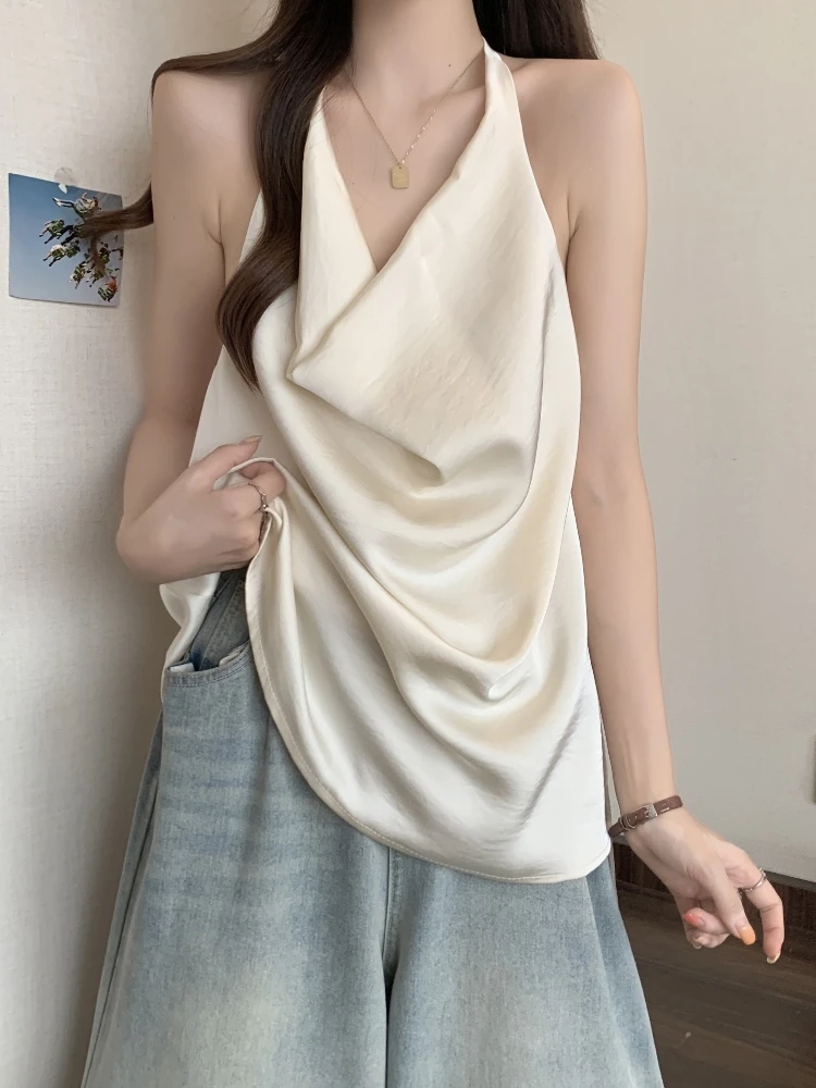 Design Sensation Hollow out Strap Vest Women Summer Large Size Slimming Sexy Backless Top Neck Hanging Sleeveless Fashion
Design Sensation Hollow out Strap Vest Women Summer Large Size Slimming Sexy Backless Top Neck Hanging Sleeveless Fashion