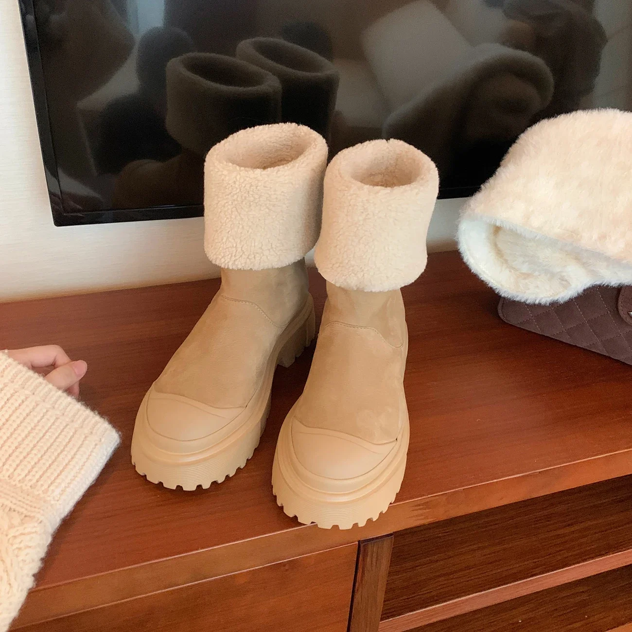 Khaki Leather Botas Plus Velvet Ankle Boots Fur Cotton Round Toe Women Shoes Wear-Resistant Chunky Heels Zapatos Para Mujeres
Khaki Leather Botas Plus Velvet Ankle Boots Fur Cotton Round Toe Women Shoes Wear-Resistant Chunky Heels Zapatos Para Mujeres