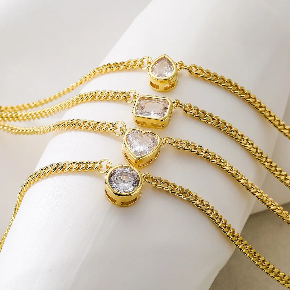 Classic 18k Gold Plated Coppe Love Heart Crystal Charm Choker Necklaces For Women Shiny Cuban link Chain Trendy Jewelry Gift
Classic 18k Gold Plated Coppe Love Heart Crystal Charm Choker Necklaces For Women Shiny Cuban link Chain Trendy Jewelry Gift