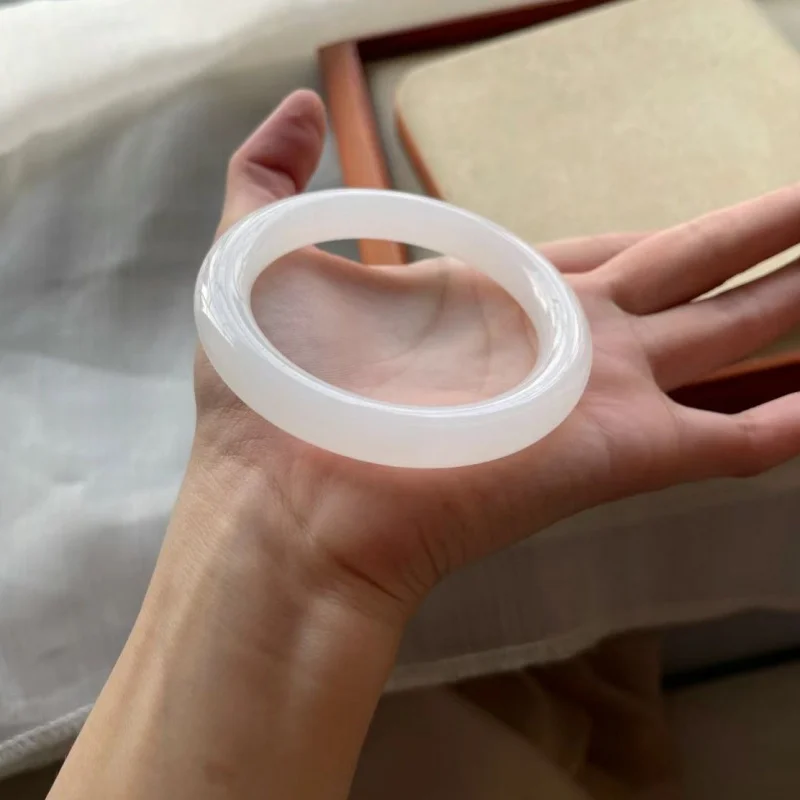 Afghan Round Bracelet, Exquisite White Versatile Jade Bangle, Exhibition Jewelry
Afghan Round Bracelet, Exquisite White Versatile Jade Bangle, Exhibition Jewelry