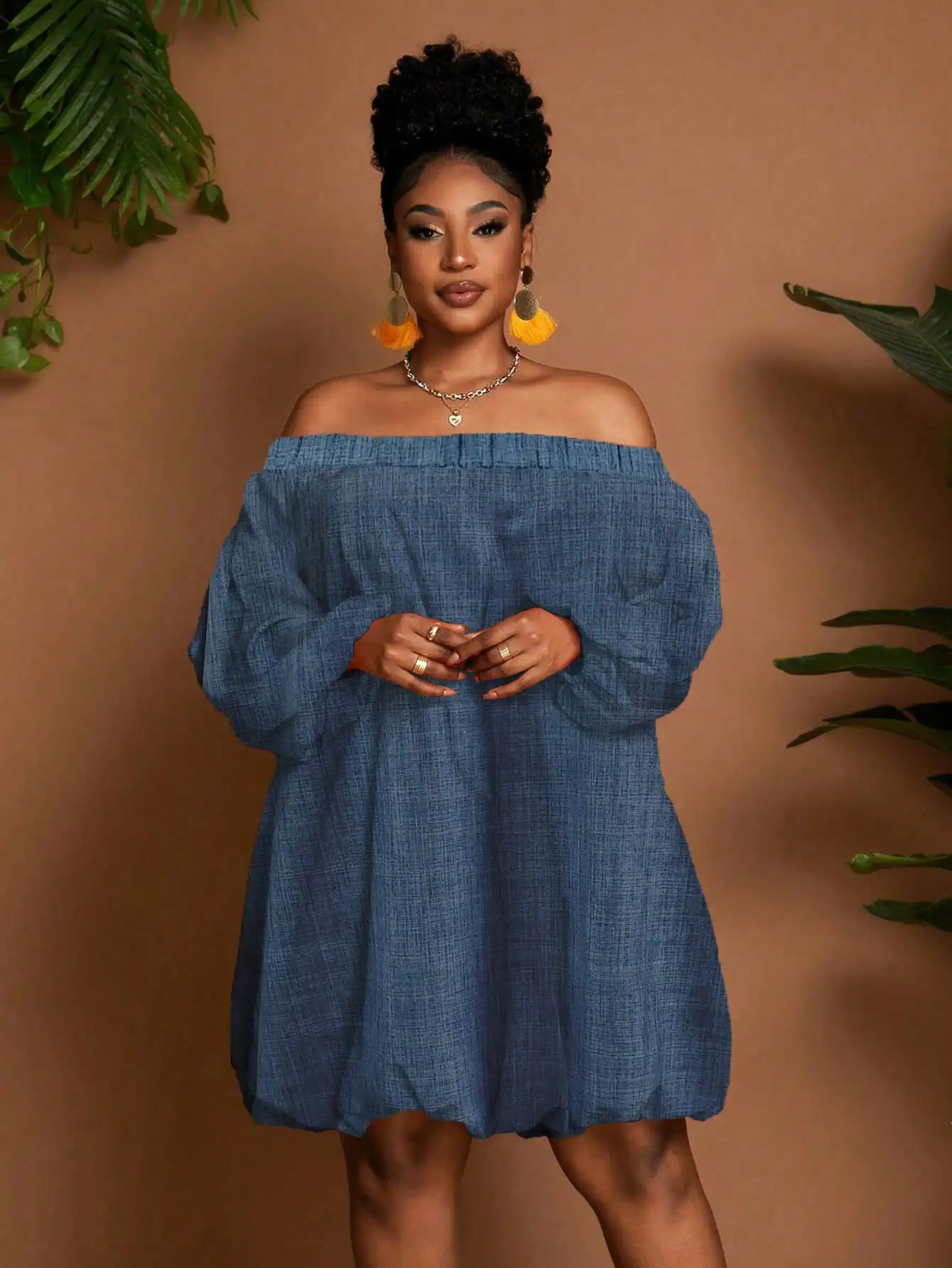 Plus Size Off Shoulder Blue Denim Mini Dress with Puffed Sleeves
Plus Size Off Shoulder Blue Denim Mini Dress with Puffed Sleeves