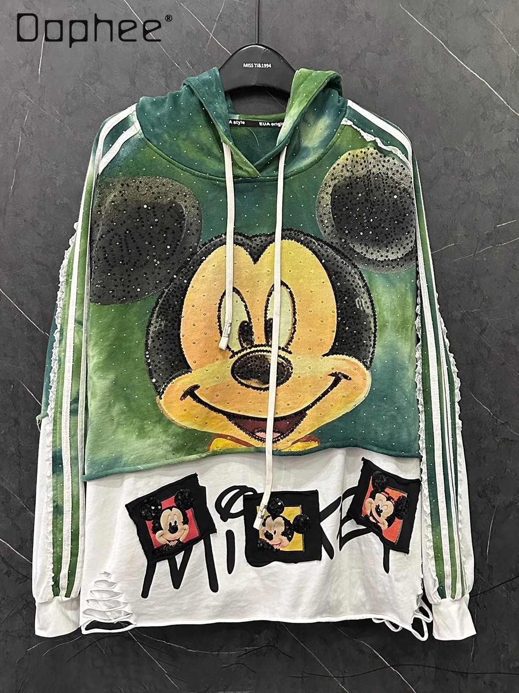 2025 Autumn Heavy Industry Distressed Fake Two-Piece Cartoon Hooded Sweatshirt for Women Loose Casual Versatile Pullover Top
2025 Autumn Heavy Industry Distressed Fake Two-Piece Cartoon Hooded Sweatshirt for Women Loose Casual Versatile Pullover Top