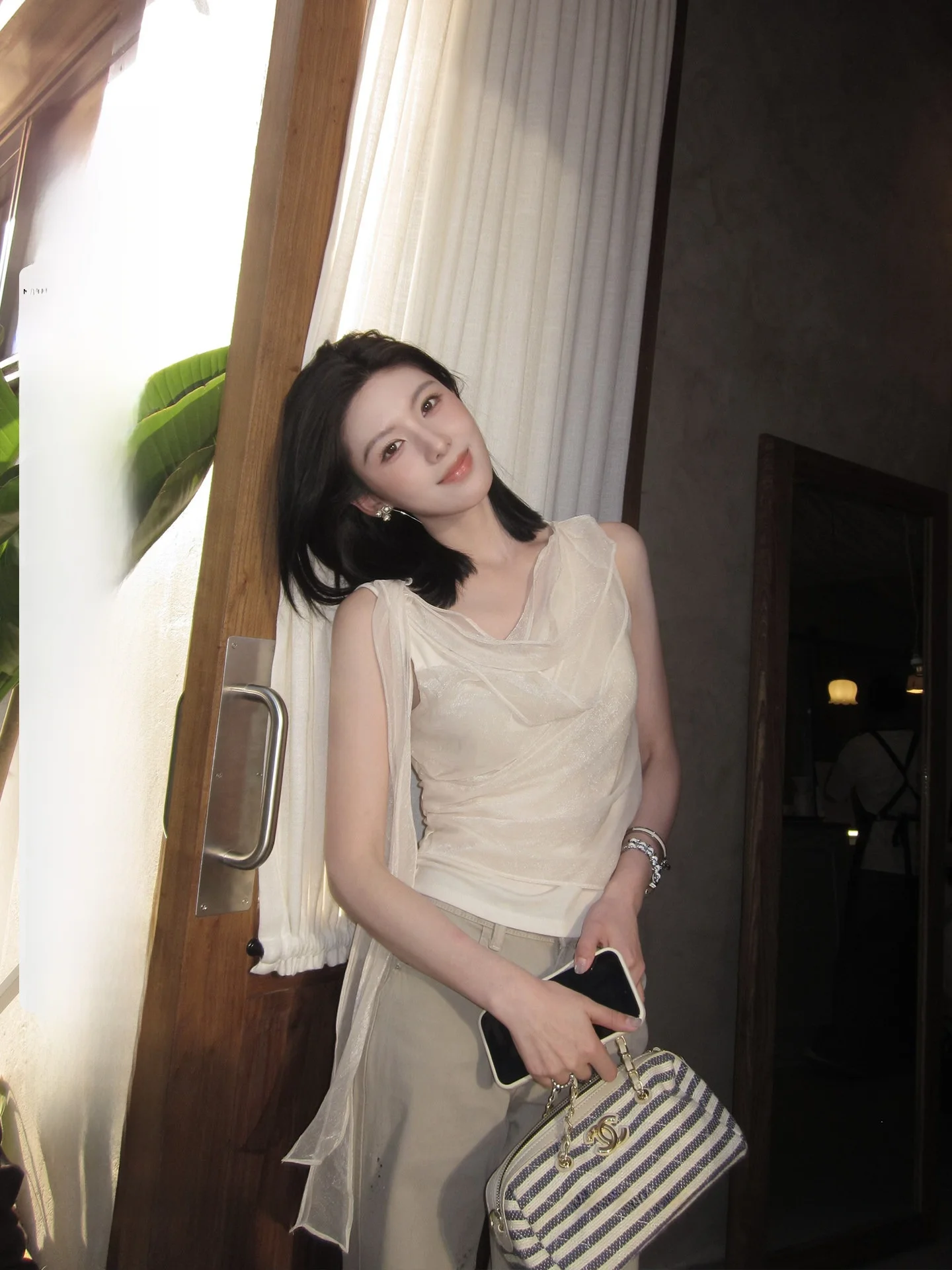 Elegant Style Ruched Neck Sari Design Mesh Paneling Soft Style Women's Tank Top Breathable Comfortable Casual Wear Spring Season
Elegant Style Ruched Neck Sari Design Mesh Paneling Soft Style Women's Tank Top Breathable Comfortable Casual Wear Spring Season