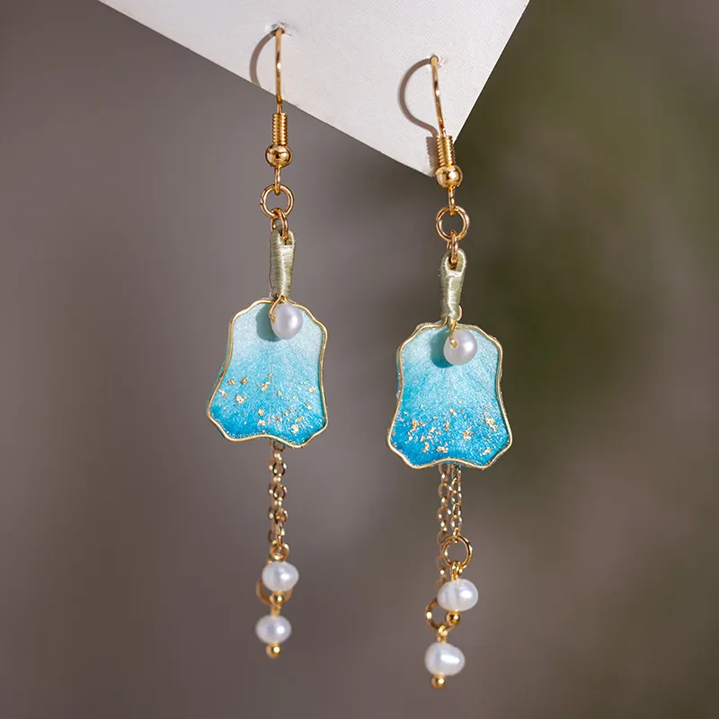 Intangible Cultural Heritage Velvet Flower Handmade Fresh Retro Style Su Ladies' Temperament Earrings
Intangible Cultural Heritage Velvet Flower Handmade Fresh Retro Style Su Ladies' Temperament Earrings