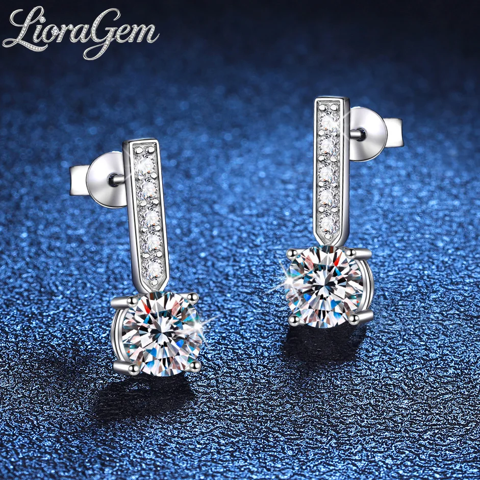 LioraGem Ultra-bright Straight-row Diamond-studded Earrings for Women, 1-carat Moissanite Earrings Platinum PT950 Stamp
LioraGem Ultra-bright Straight-row Diamond-studded Earrings for Women, 1-carat Moissanite Earrings Platinum PT950 Stamp