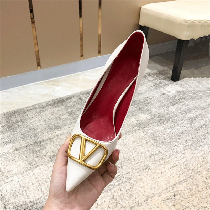 Women 32-45 Size Pointed Toe Thin Heel High Heels V Buckle Fashion Genuine Leather Work Shoes Ladies Office Casual Slip-On
Women 32-45 Size Pointed Toe Thin Heel High Heels V Buckle Fashion Genuine Leather Work Shoes Ladies Office Casual Slip-On