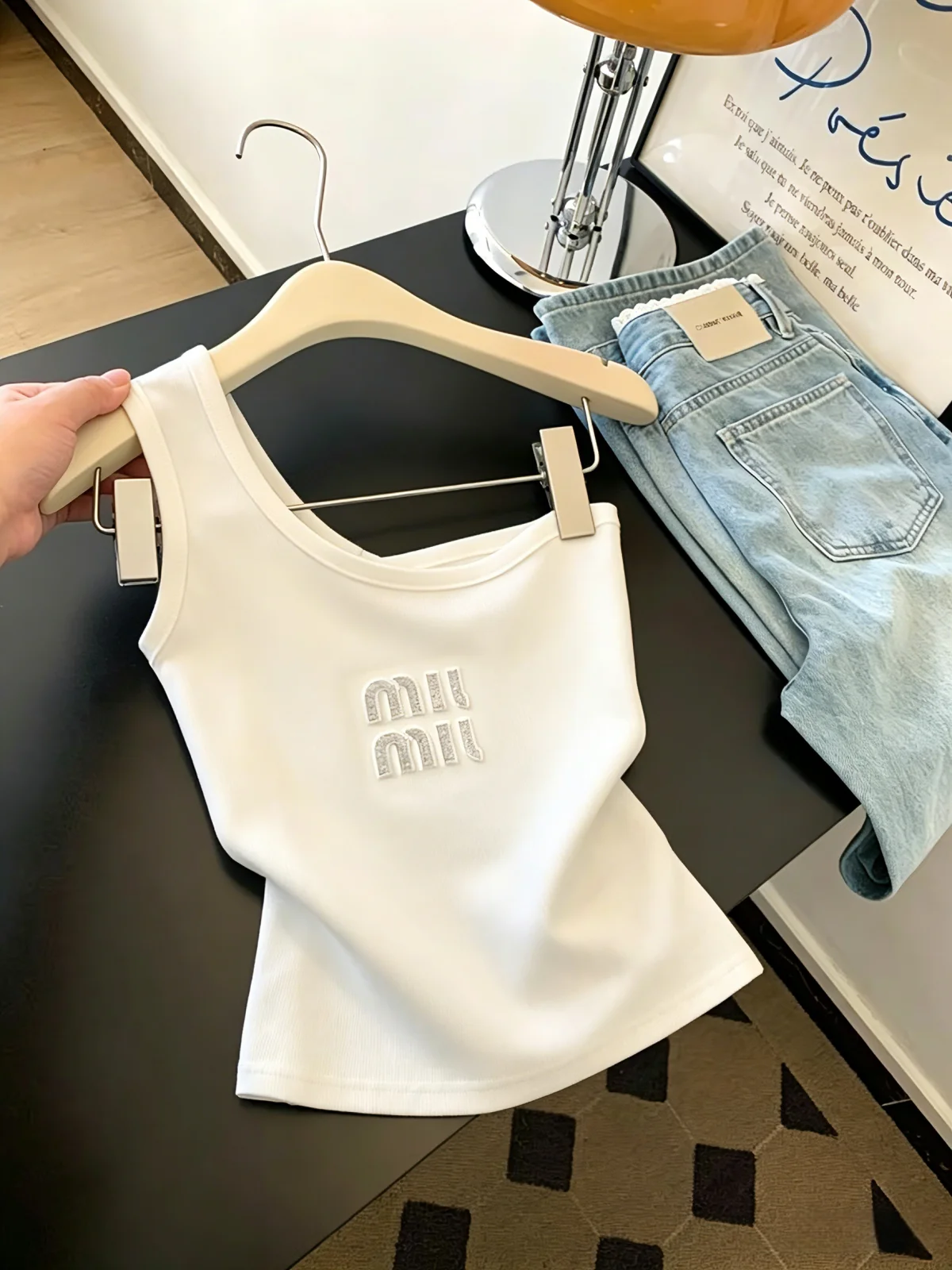 Summer Slim Fit Knitted Vest Irregular White Shoulder Rhinestone Women's Spicy Girl Commute Korean Style Short Pure Color
Summer Slim Fit Knitted Vest Irregular White Shoulder Rhinestone Women's Spicy Girl Commute Korean Style Short Pure Color