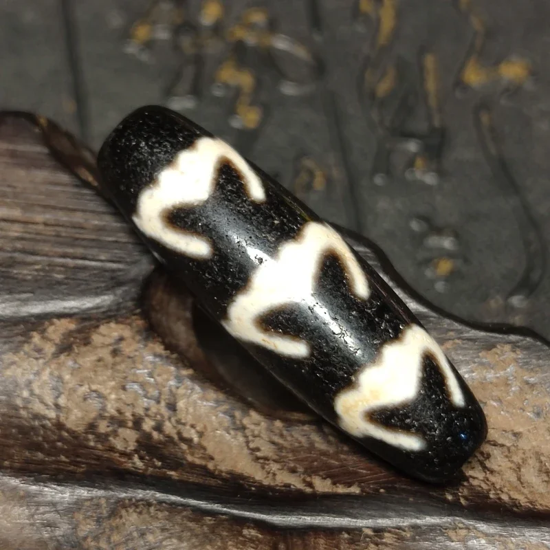 Tibetan 5 Bats Totem Black/White Dark Brown/White Weathered Old Agate Dzi Beads for Men&Women Amulet Bracelet Necklace Making
Tibetan 5 Bats Totem Black/White Dark Brown/White Weathered Old Agate Dzi Beads for Men&Women Amulet Bracelet Necklace Making