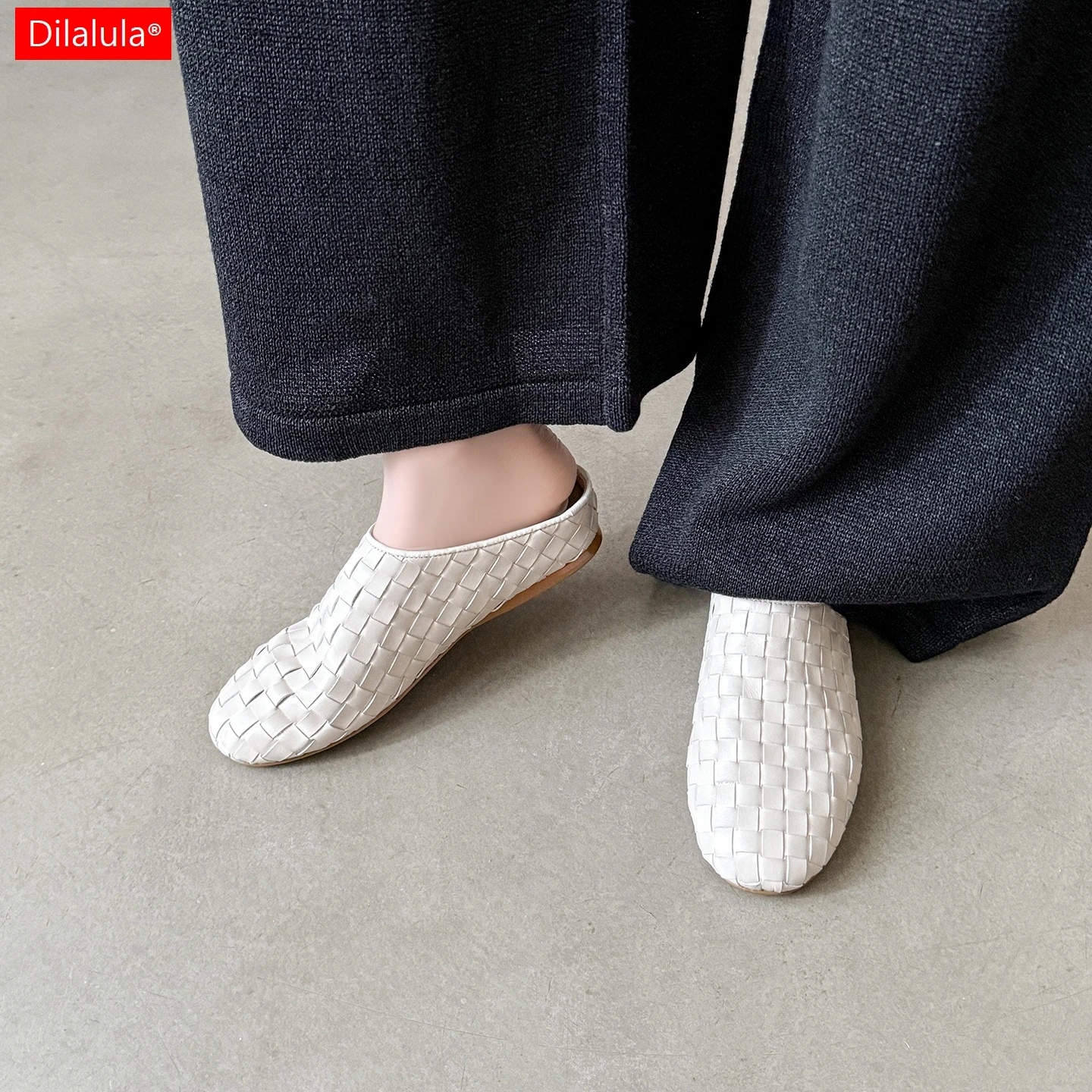 Dilalula 2026 Real Leather Covered Toe Mules Women Low Wedges Heels Braided Summer Slippers Young Women Casual Shoes Vacation
Dilalula 2026 Real Leather Covered Toe Mules Women Low Wedges Heels Braided Summer Slippers Young Women Casual Shoes Vacation