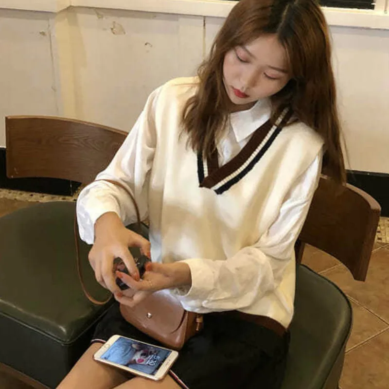 Sweater Vest Women Preppy Style Female Clothes Sleeveless All-match Trendy Patchwork Basic Students Ins Cropped Daily Beautiful
Sweater Vest Women Preppy Style Female Clothes Sleeveless All-match Trendy Patchwork Basic Students Ins Cropped Daily Beautiful