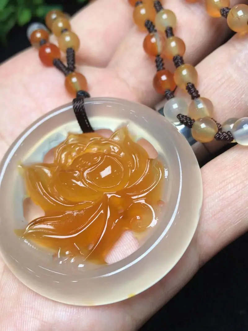 Hige Grade Chalcedony Hanging Pendant Lucky Flower Patronus Amulet Churing Talisman With Agate Bead Necklace
Hige Grade Chalcedony Hanging Pendant Lucky Flower Patronus Amulet Churing Talisman With Agate Bead Necklace