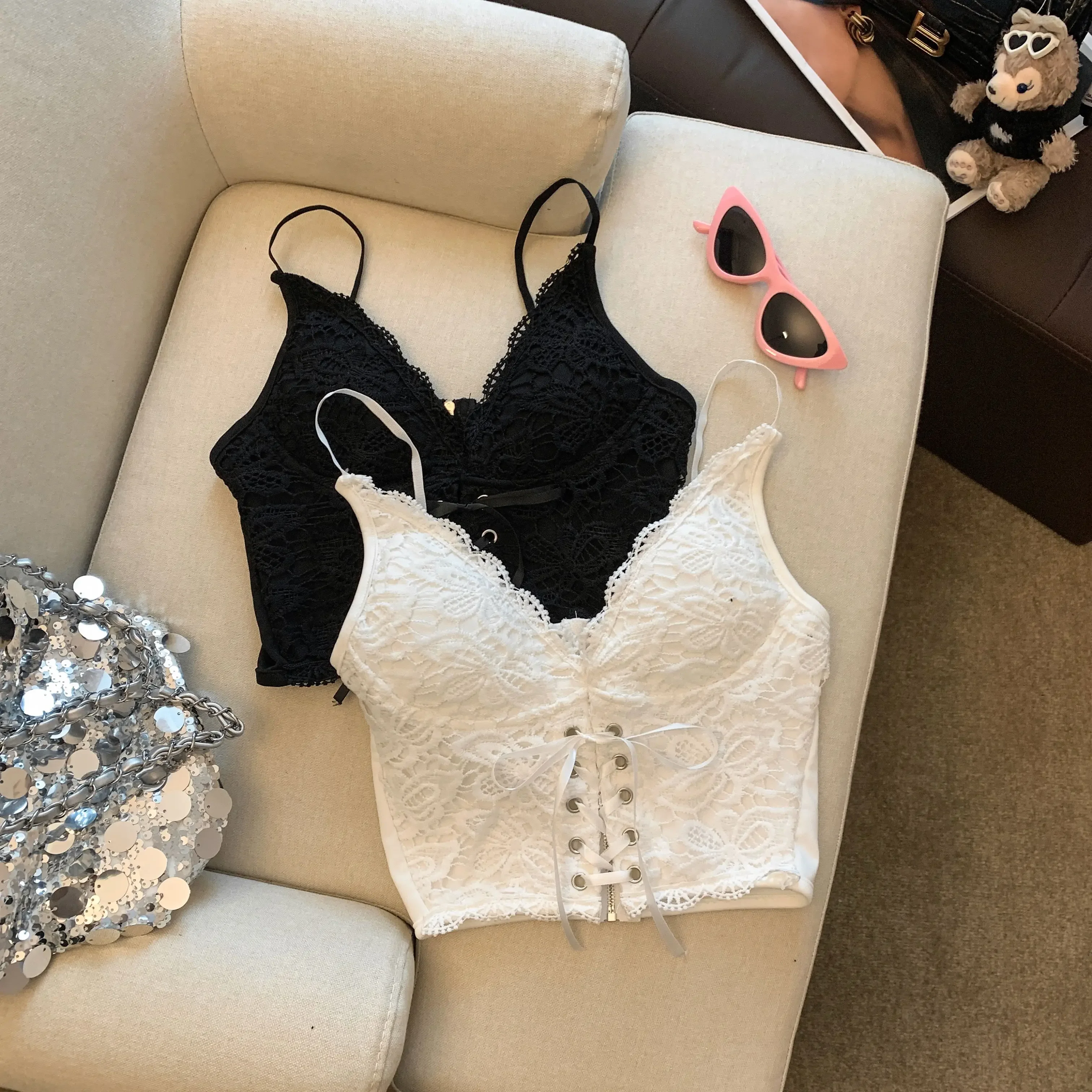 Sexy Lace Strap Crop Tops for Women Fashion Sleeveless Design Corset Bustier Party Top Summer Bralette Short Camisole Y2k
Sexy Lace Strap Crop Tops for Women Fashion Sleeveless Design Corset Bustier Party Top Summer Bralette Short Camisole Y2k