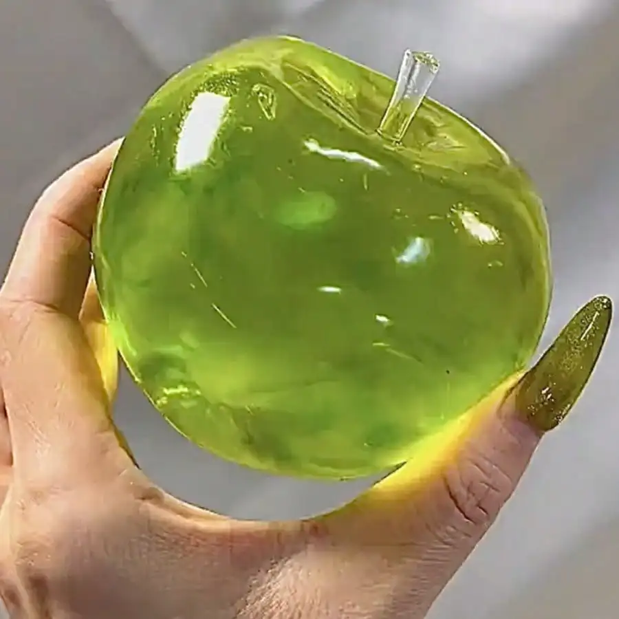1pc Green Crystal Apple Stress Relief Toy Features Soft Hues, An Ultra-Thin Skin, And A Smooth, Soft Texture. It Functions As Both A Squeezeable Stress-Relieving Ball And A Tactile Sensory Toy. Cute Green Coconut Oil Slow Rebound Stress Ball, 6cm Round Ma
1pc Green Crystal Apple Stress Relief Toy Features Soft Hues, An Ultra-Thin Skin, And A Smooth, Soft Texture. It Functions As Both A Squeezeable Stress-Relieving Ball And A Tactile Sensory Toy. Cute Green Coconut Oil Slow Rebound Stress Ball, 6cm Round Ma