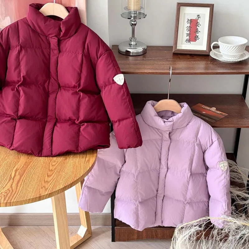 Per-sale 2025 Autumn Winter Girls Stand Up Collar Bread Down Jacket Warm White Duck Down Jacket Solid Color Coat Kids Jacket
Per-sale 2025 Autumn Winter Girls Stand Up Collar Bread Down Jacket Warm White Duck Down Jacket Solid Color Coat Kids Jacket