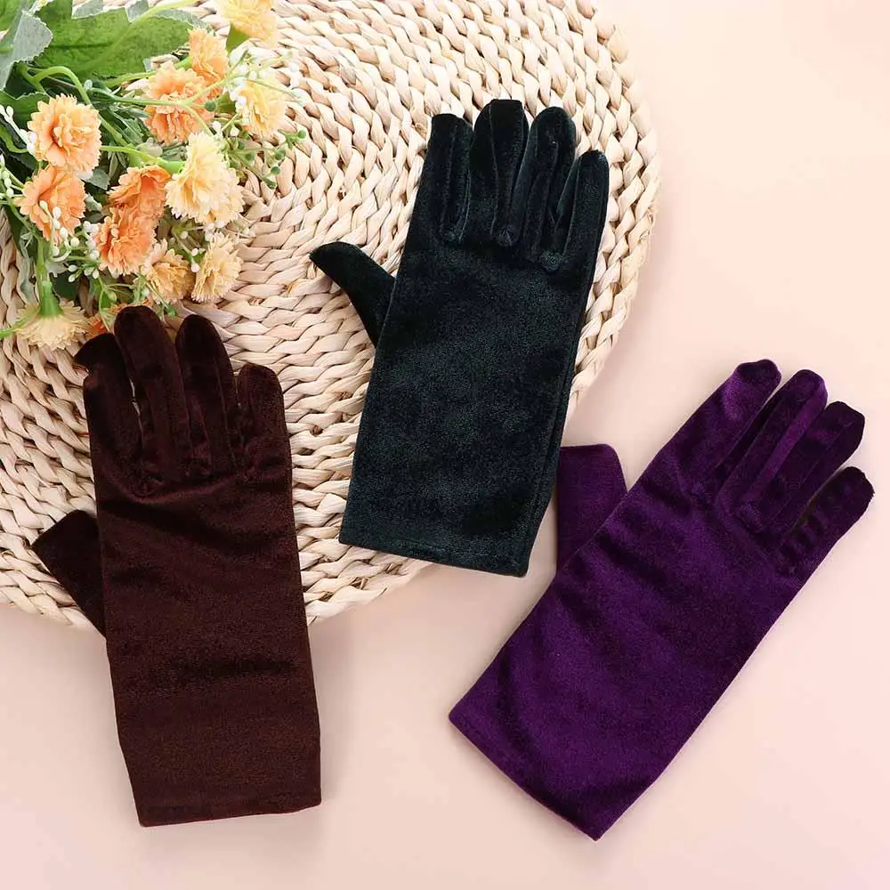 Cycling Etiquette Winter Women Soft Warm Full Finger Mittens Driving Gloves Elastic Gold Velvet Gloves
Cycling Etiquette Winter Women Soft Warm Full Finger Mittens Driving Gloves Elastic Gold Velvet Gloves