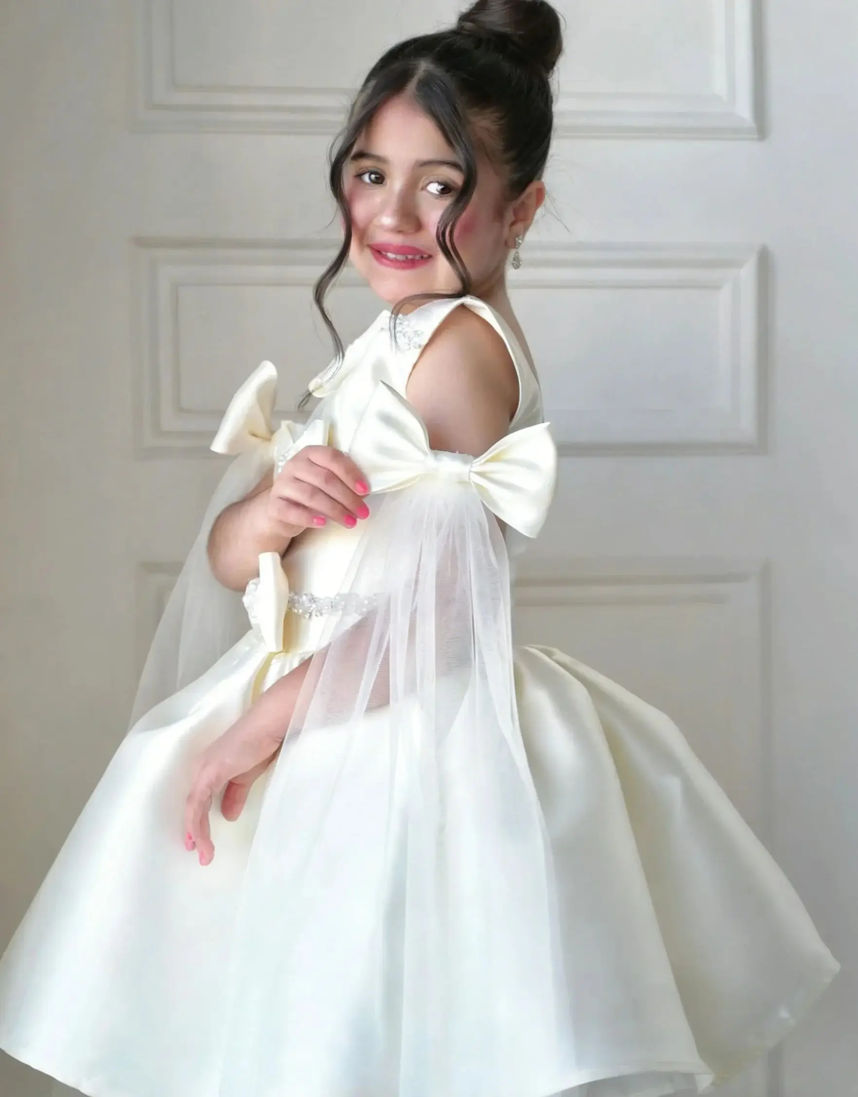 Princess Customized Flower Girl Dress for Wedding with Bow Satin Knee Lenght Girls First Birthday Party Communion Gowns
Princess Customized Flower Girl Dress for Wedding with Bow Satin Knee Lenght Girls First Birthday Party Communion Gowns