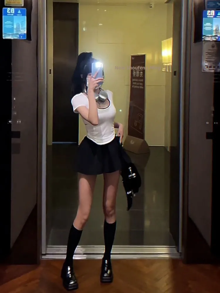 Black High Waist Puffy Skirt Women's Summer New Style American Hot Girl Anti-Light Design Sensible Elastic Waist Half-length ...
Black High Waist Puffy Skirt Women's Summer New Style American Hot Girl Anti-Light Design Sensible Elastic Waist Half-length ...