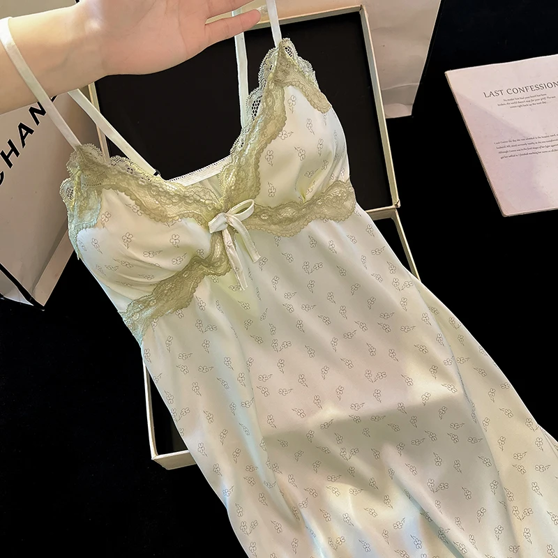 DAIMELU ice silk nightdress women's summer sexy sleepwear skirt pajamas light green lace print loungewear lady nightgown girl
DAIMELU ice silk nightdress women's summer sexy sleepwear skirt pajamas light green lace print loungewear lady nightgown girl
