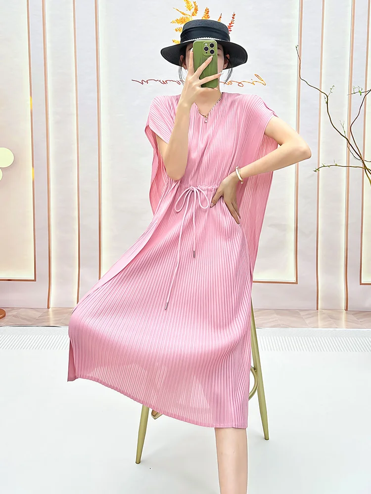 Elite Women's V-neck Drawstring Waist Slimming Batwing Sleeve Dress Fashionable Business Casual Style Polyester Material
Elite Women's V-neck Drawstring Waist Slimming Batwing Sleeve Dress Fashionable Business Casual Style Polyester Material