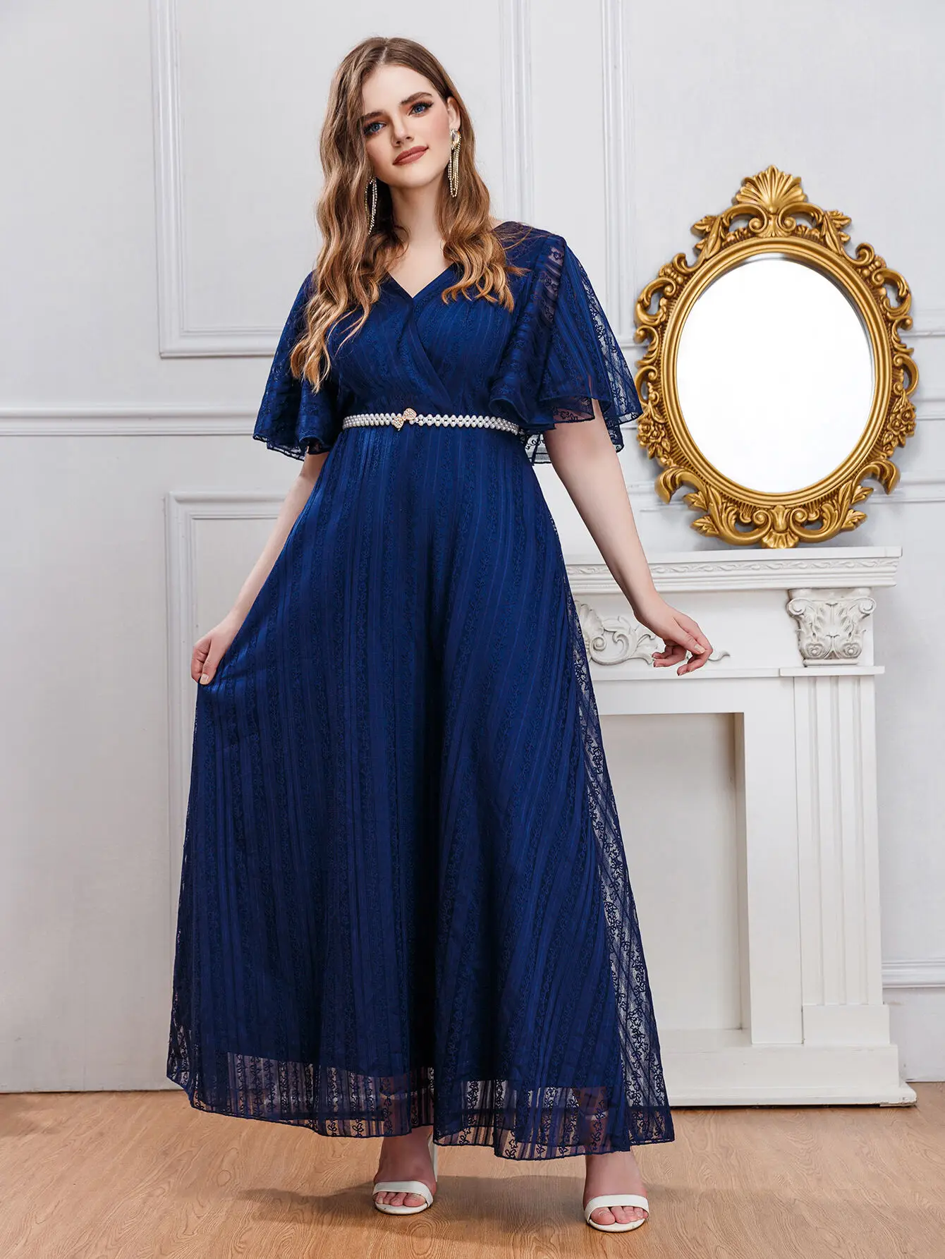 Plus Size Women Dresses Summer V-neck Lace Elegant Long Dress New Fashion Solid Color Large Size Female Evening Party Dresses
Plus Size Women Dresses Summer V-neck Lace Elegant Long Dress New Fashion Solid Color Large Size Female Evening Party Dresses