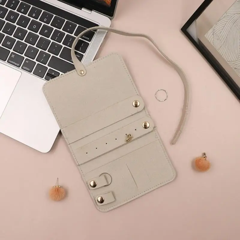 Storage Bag Elegant Travel Jewelry Case Portable Necklace Holder for Jewelry
Storage Bag Elegant Travel Jewelry Case Portable Necklace Holder for Jewelry